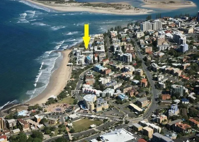 Beachcomber Unit 2 7 Dingle Ave